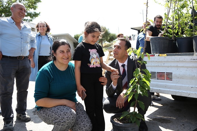 Başkan Eşki: Tarlada ürün bırakmayacağız