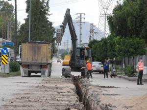 Büyükşehir, Ceyhanın içme suyu şebekesini yeniliyor