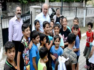 Levent Başkan Çocukları Çok Mutlu Etti