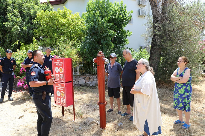 Muğla İtfaiyesi’nden Şövalye Sakinlerine Eğitim 