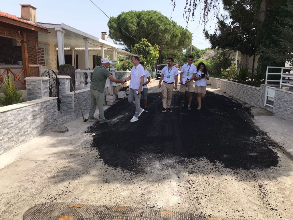 BAŞKAN ÖMER GÜNEL’İN HİZMET EKİBİ HALKLA İÇ İÇE