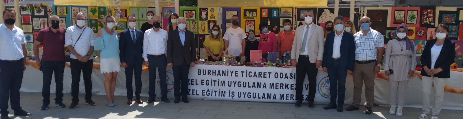 ÖZEL ÖĞRENCİLER BURHANİYE’DE SERGİ AÇTI